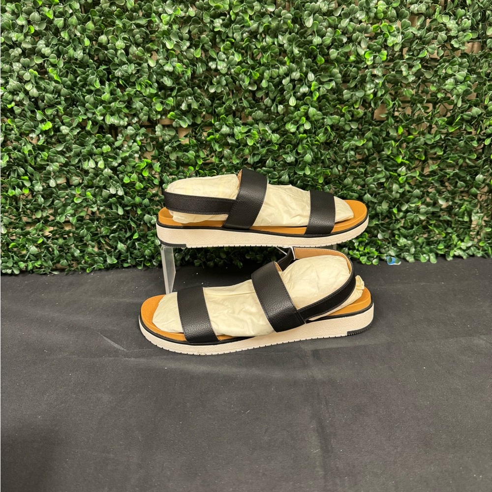 Violet & Red Tricia Sandal - W7.5